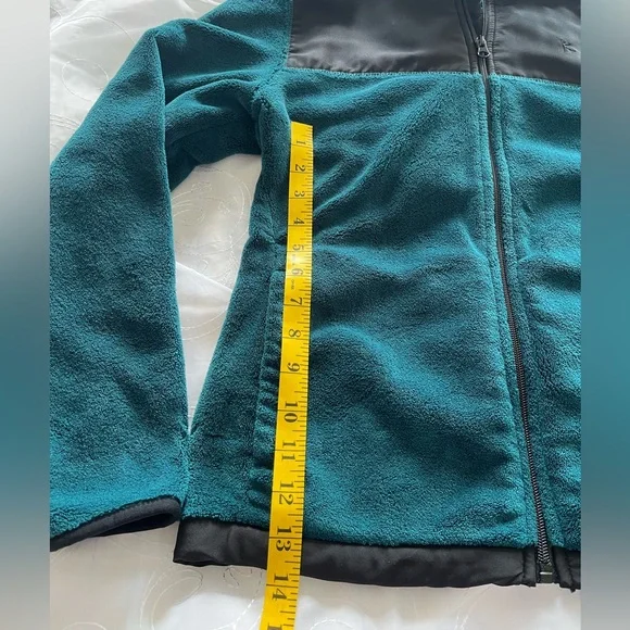 DanSkins Now Dark Teal Long Sleeve Front Zip Light Weight Jacket. - Picture 6 of 12